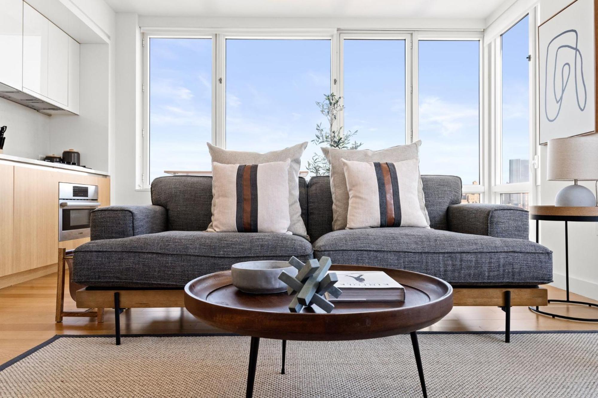 1 Bd Luxury With Stunning Views Appartement